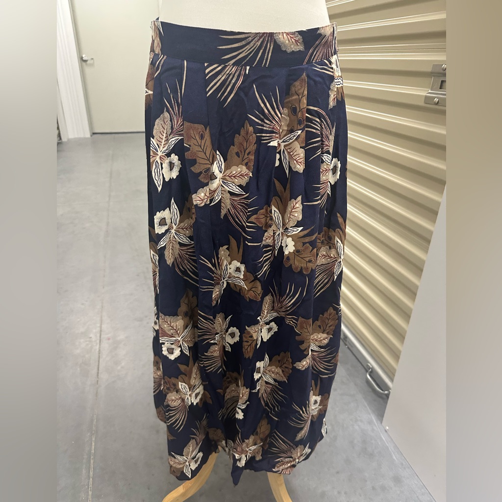 Sag Harbor Navy Midi Skirt